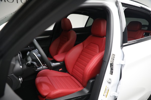 New 2023 Alfa Romeo Stelvio Veloce for sale $59,490 at Rolls-Royce Motor Cars Greenwich in Greenwich CT 06830 15