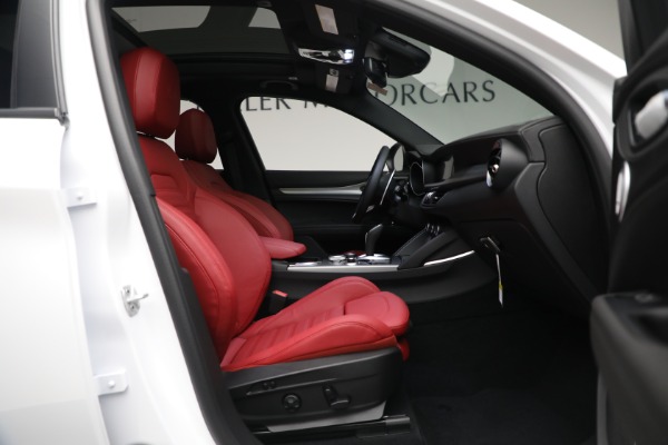 New 2023 Alfa Romeo Stelvio Veloce for sale $59,490 at Rolls-Royce Motor Cars Greenwich in Greenwich CT 06830 19