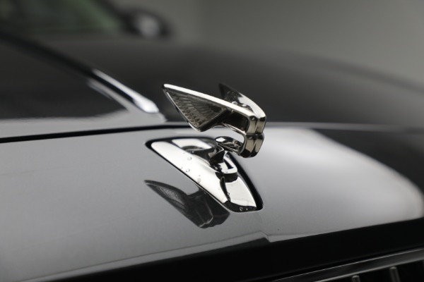 Used 2022 Bentley Flying Spur W12 for sale $249,900 at Rolls-Royce Motor Cars Greenwich in Greenwich CT 06830 16