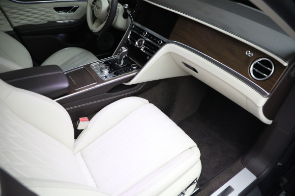 Used 2022 Bentley Flying Spur W12 for sale $249,900 at Rolls-Royce Motor Cars Greenwich in Greenwich CT 06830 27