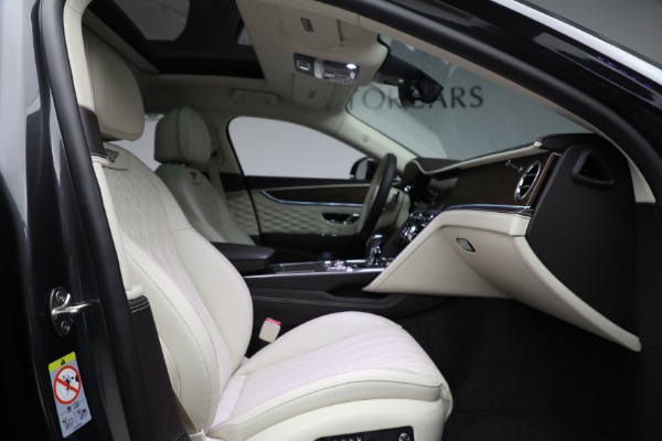 Used 2022 Bentley Flying Spur W12 for sale $249,900 at Rolls-Royce Motor Cars Greenwich in Greenwich CT 06830 28