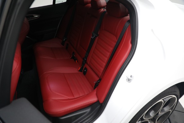 New 2023 Alfa Romeo Giulia Veloce for sale Sold at Rolls-Royce Motor Cars Greenwich in Greenwich CT 06830 17