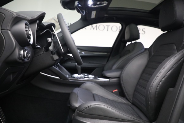 New 2023 Alfa Romeo Stelvio Quadrifoglio for sale $91,670 at Rolls-Royce Motor Cars Greenwich in Greenwich CT 06830 14