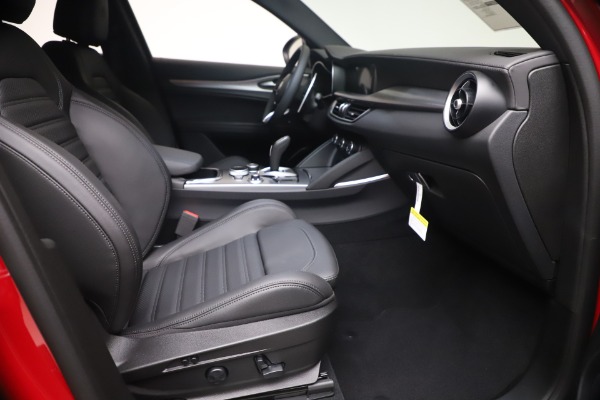 New 2023 Alfa Romeo Stelvio Veloce for sale $60,940 at Rolls-Royce Motor Cars Greenwich in Greenwich CT 06830 20