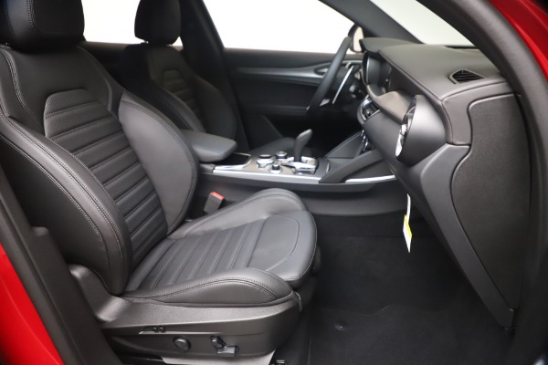 New 2023 Alfa Romeo Stelvio Veloce for sale $60,940 at Rolls-Royce Motor Cars Greenwich in Greenwich CT 06830 21