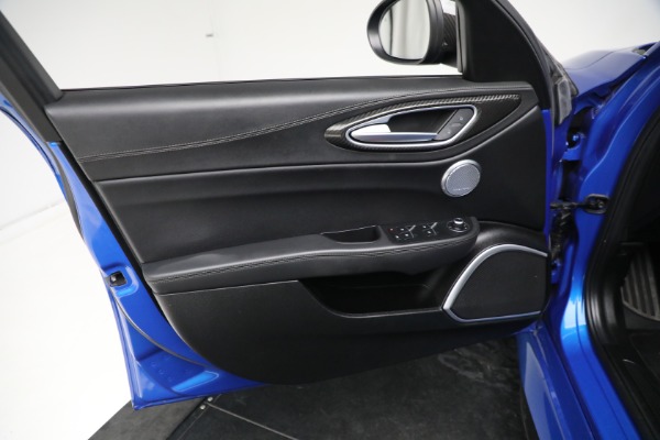 Used 2019 Alfa Romeo Giulia Ti Sport Carbon for sale $34,900 at Rolls-Royce Motor Cars Greenwich in Greenwich CT 06830 16
