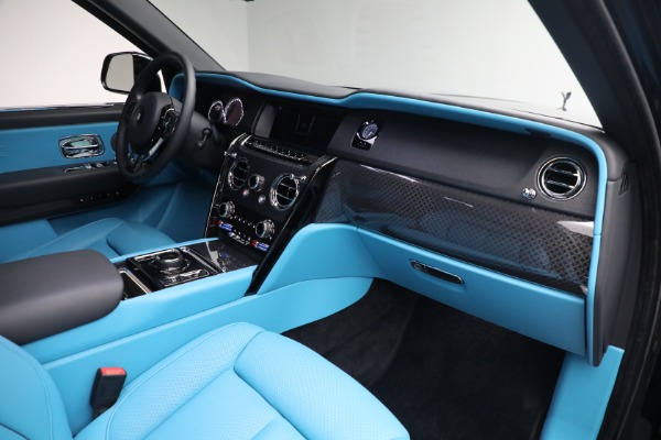 Used 2022 Rolls-Royce Black Badge Cullinan for sale $395,900 at Rolls-Royce Motor Cars Greenwich in Greenwich CT 06830 19