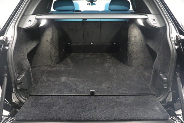 Used 2022 Rolls-Royce Black Badge Cullinan for sale $395,900 at Rolls-Royce Motor Cars Greenwich in Greenwich CT 06830 25