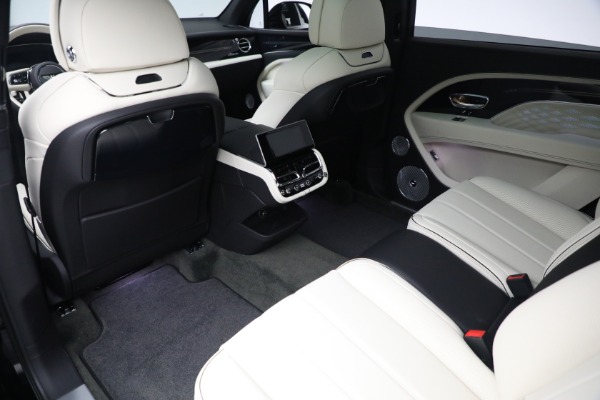 New 2023 Bentley Bentayga EWB Azure V8 for sale $297,600 at Rolls-Royce Motor Cars Greenwich in Greenwich CT 06830 21