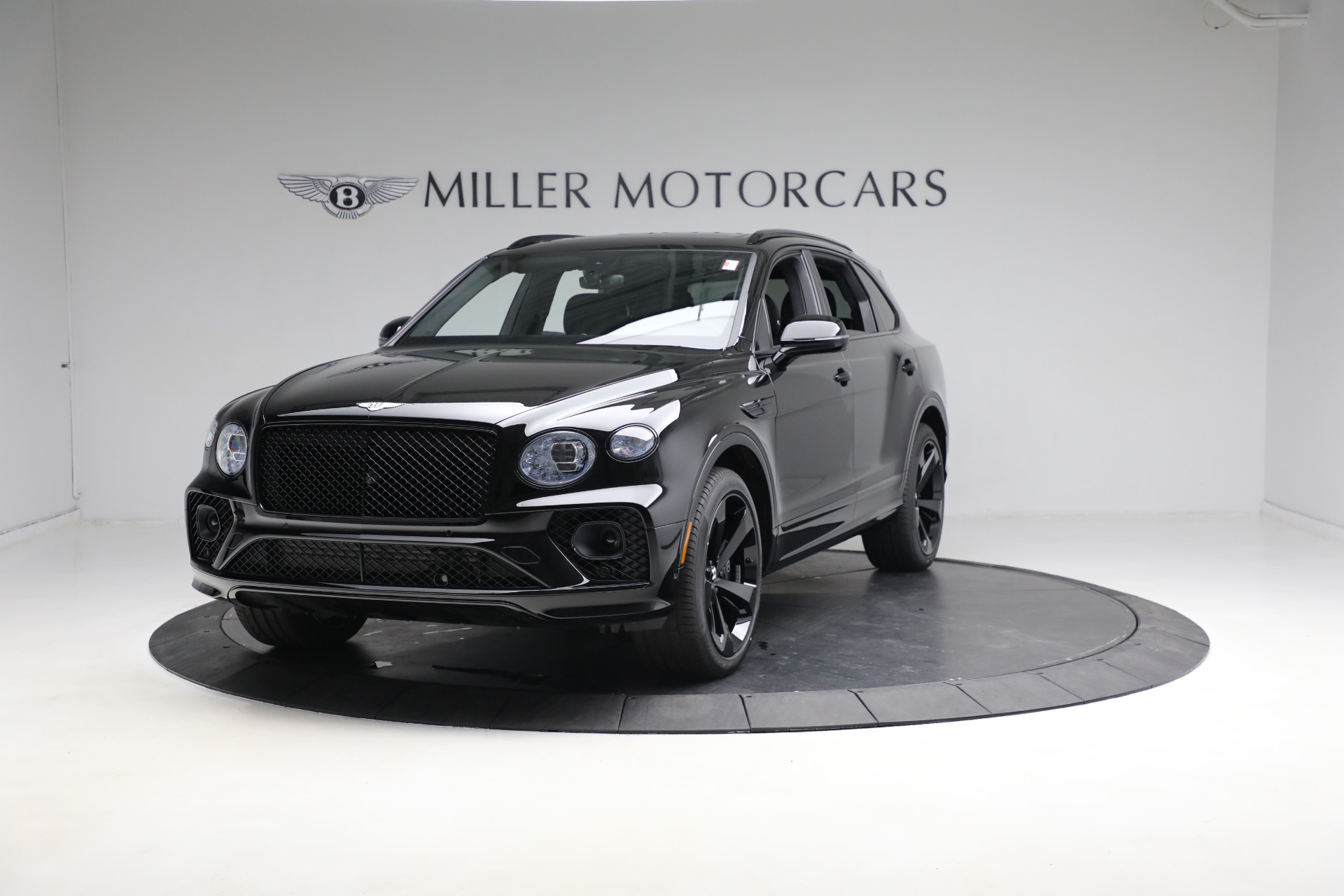 New 2023 Bentley Bentayga V8 for sale $238,470 at Rolls-Royce Motor Cars Greenwich in Greenwich CT 06830 1
