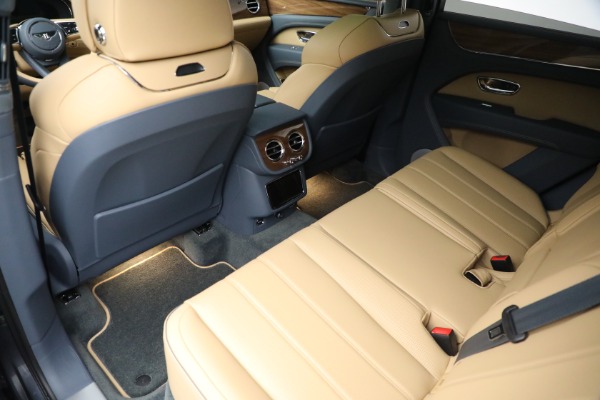 New 2023 Bentley Bentayga V8 for sale $230,170 at Rolls-Royce Motor Cars Greenwich in Greenwich CT 06830 21