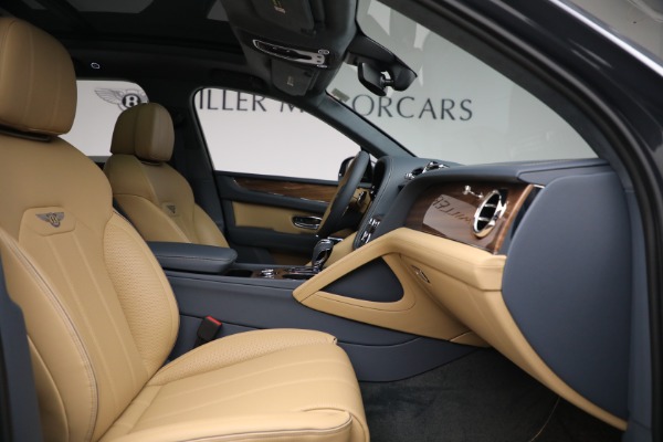 New 2023 Bentley Bentayga V8 for sale $230,170 at Rolls-Royce Motor Cars Greenwich in Greenwich CT 06830 26