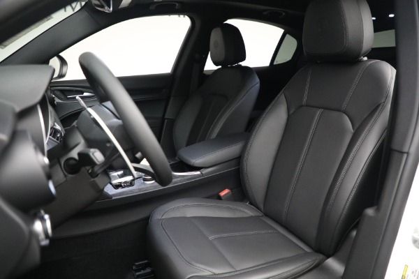 New 2023 Alfa Romeo Stelvio Sprint for sale $51,665 at Rolls-Royce Motor Cars Greenwich in Greenwich CT 06830 15