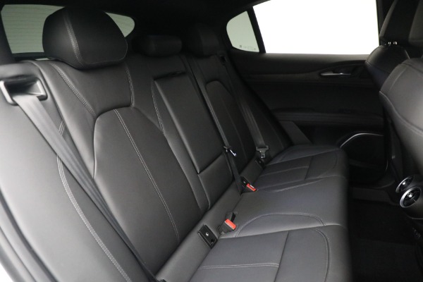 New 2023 Alfa Romeo Stelvio Sprint for sale $51,665 at Rolls-Royce Motor Cars Greenwich in Greenwich CT 06830 20