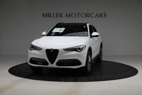 New 2023 Alfa Romeo Stelvio Sprint for sale $51,665 at Rolls-Royce Motor Cars Greenwich in Greenwich CT 06830 1