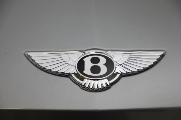 New 2023 Bentley Bentayga EWB Azure V8 for sale $274,655 at Rolls-Royce Motor Cars Greenwich in Greenwich CT 06830 16