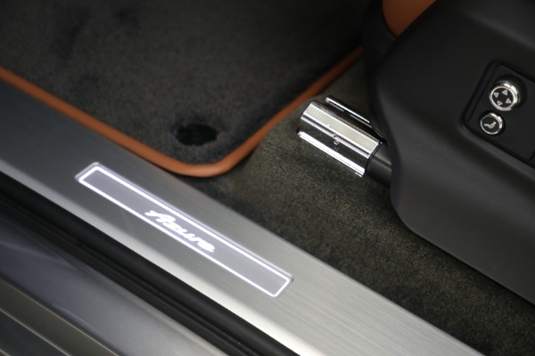 Used 2023 Bentley Bentayga EWB Azure V8 for sale $196,900 at Rolls-Royce Motor Cars Greenwich in Greenwich CT 06830 19