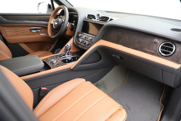 New 2023 Bentley Bentayga EWB Azure V8 for sale $274,655 at Rolls-Royce Motor Cars Greenwich in Greenwich CT 06830 27