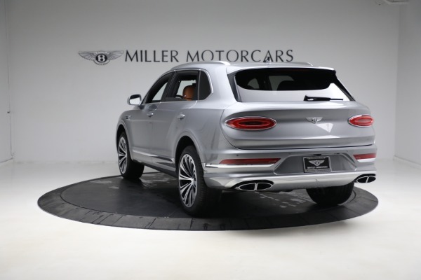 New 2023 Bentley Bentayga EWB Azure V8 for sale $274,655 at Rolls-Royce Motor Cars Greenwich in Greenwich CT 06830 6