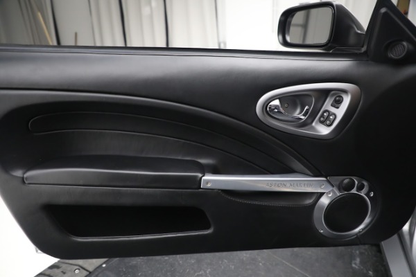 Used 2005 Aston Martin V12 Vanquish S for sale $199,900 at Rolls-Royce Motor Cars Greenwich in Greenwich CT 06830 19