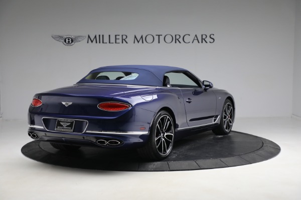 New 2023 Bentley Continental GTC Azure V8 for sale $334,475 at Rolls-Royce Motor Cars Greenwich in Greenwich CT 06830 21