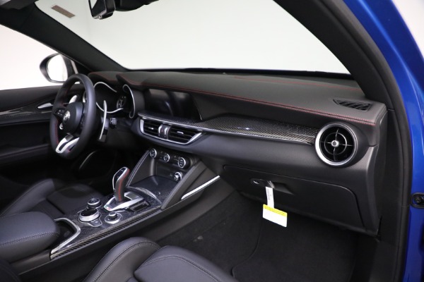 New 2023 Alfa Romeo Stelvio Estrema for sale $63,625 at Rolls-Royce Motor Cars Greenwich in Greenwich CT 06830 17