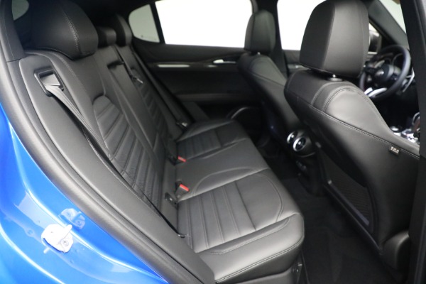 New 2023 Alfa Romeo Stelvio Estrema for sale $63,625 at Rolls-Royce Motor Cars Greenwich in Greenwich CT 06830 20