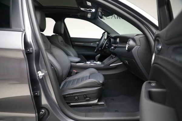 New 2023 Alfa Romeo Stelvio Quadrifoglio for sale $79,900 at Rolls-Royce Motor Cars Greenwich in Greenwich CT 06830 16