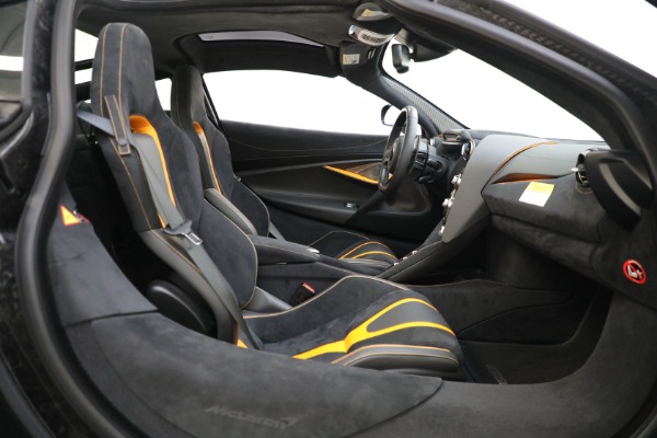 Used 2018 McLaren 720S Performance for sale $289,900 at Rolls-Royce Motor Cars Greenwich in Greenwich CT 06830 22