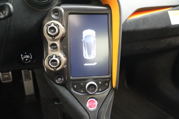 Used 2018 McLaren 720S Performance for sale $289,900 at Rolls-Royce Motor Cars Greenwich in Greenwich CT 06830 27