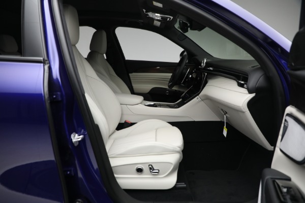New 2023 Maserati Grecale Modena for sale $86,697 at Rolls-Royce Motor Cars Greenwich in Greenwich CT 06830 19