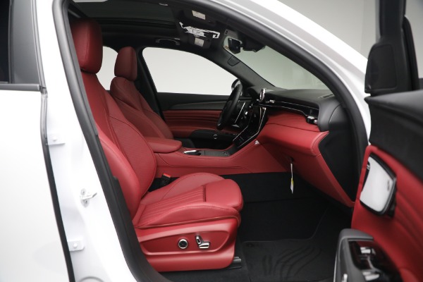 New 2023 Maserati Grecale Modena for sale $85,497 at Rolls-Royce Motor Cars Greenwich in Greenwich CT 06830 16