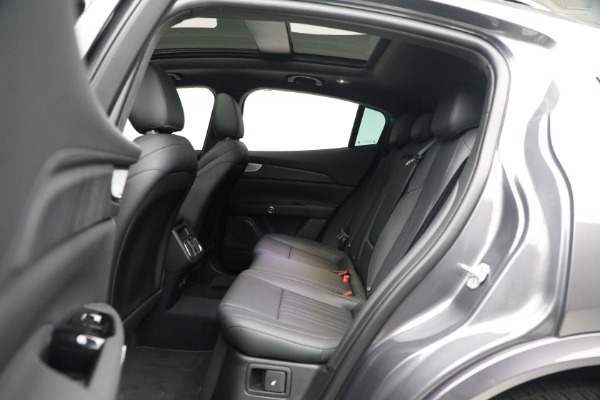 New 2023 Maserati Grecale Modena for sale $76,195 at Rolls-Royce Motor Cars Greenwich in Greenwich CT 06830 16