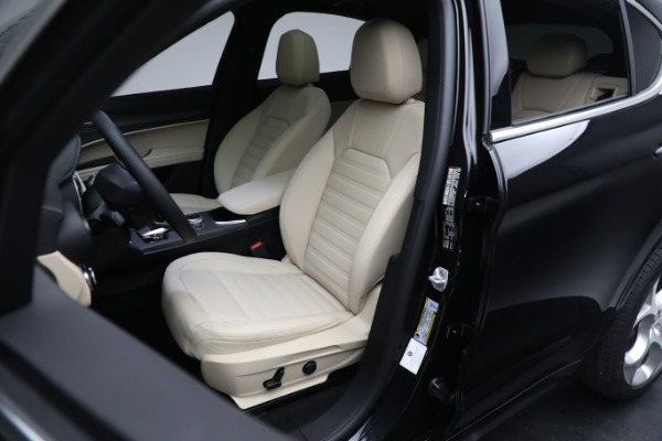 New 2023 Alfa Romeo Stelvio Ti Lusso for sale $59,275 at Rolls-Royce Motor Cars Greenwich in Greenwich CT 06830 13