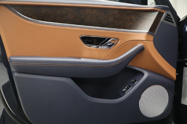 New 2023 Bentley Flying Spur V8 for sale $239,555 at Rolls-Royce Motor Cars Greenwich in Greenwich CT 06830 18