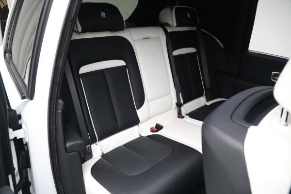 Used 2022 Rolls-Royce Black Badge Cullinan for sale $399,900 at Rolls-Royce Motor Cars Greenwich in Greenwich CT 06830 24