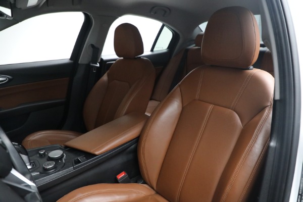Used 2019 Alfa Romeo Giulia for sale $27,900 at Rolls-Royce Motor Cars Greenwich in Greenwich CT 06830 16