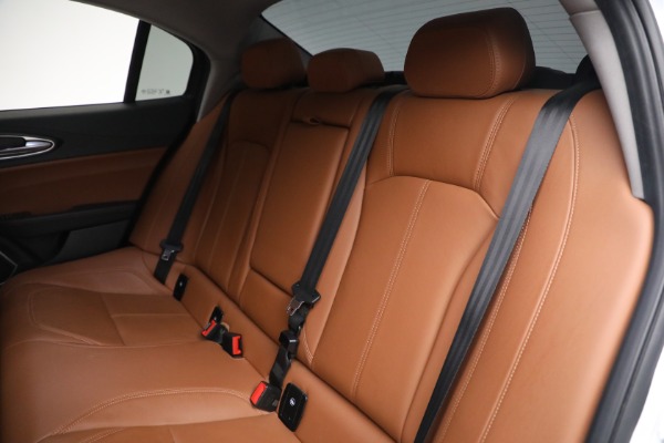 Used 2019 Alfa Romeo Giulia for sale $27,900 at Rolls-Royce Motor Cars Greenwich in Greenwich CT 06830 22