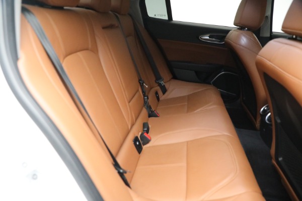 Used 2019 Alfa Romeo Giulia for sale $27,900 at Rolls-Royce Motor Cars Greenwich in Greenwich CT 06830 26
