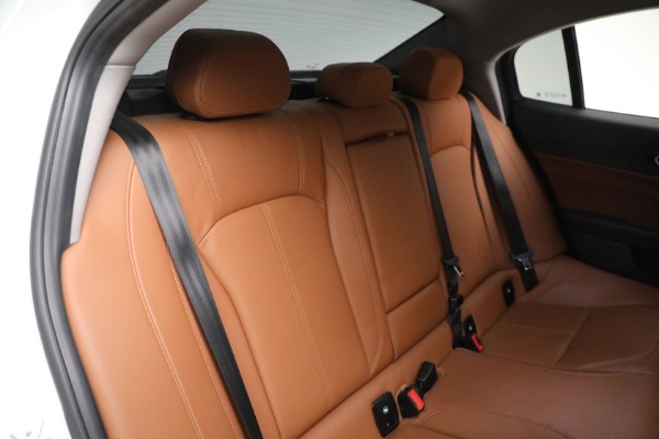 Used 2019 Alfa Romeo Giulia for sale $27,900 at Rolls-Royce Motor Cars Greenwich in Greenwich CT 06830 27