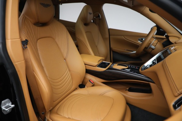 Used 2022 Aston Martin DBX for sale $169,900 at Rolls-Royce Motor Cars Greenwich in Greenwich CT 06830 24
