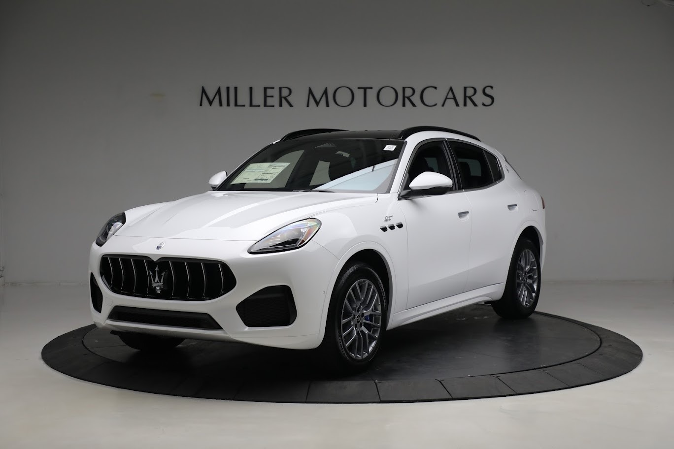 New 2023 Maserati Grecale GT for sale $69,397 at Rolls-Royce Motor Cars Greenwich in Greenwich CT 06830 1