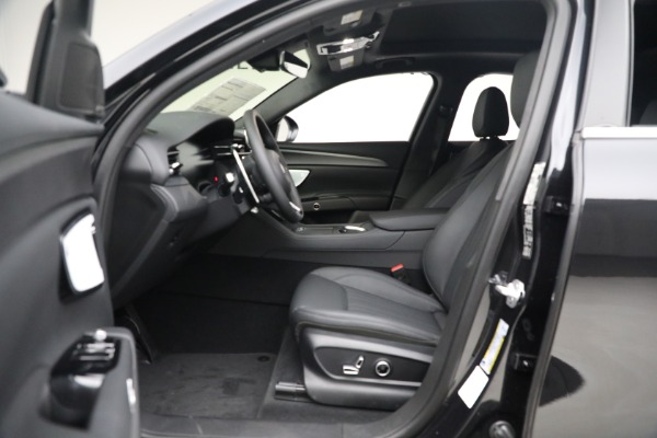 New 2023 Maserati Grecale GT for sale $70,347 at Rolls-Royce Motor Cars Greenwich in Greenwich CT 06830 14