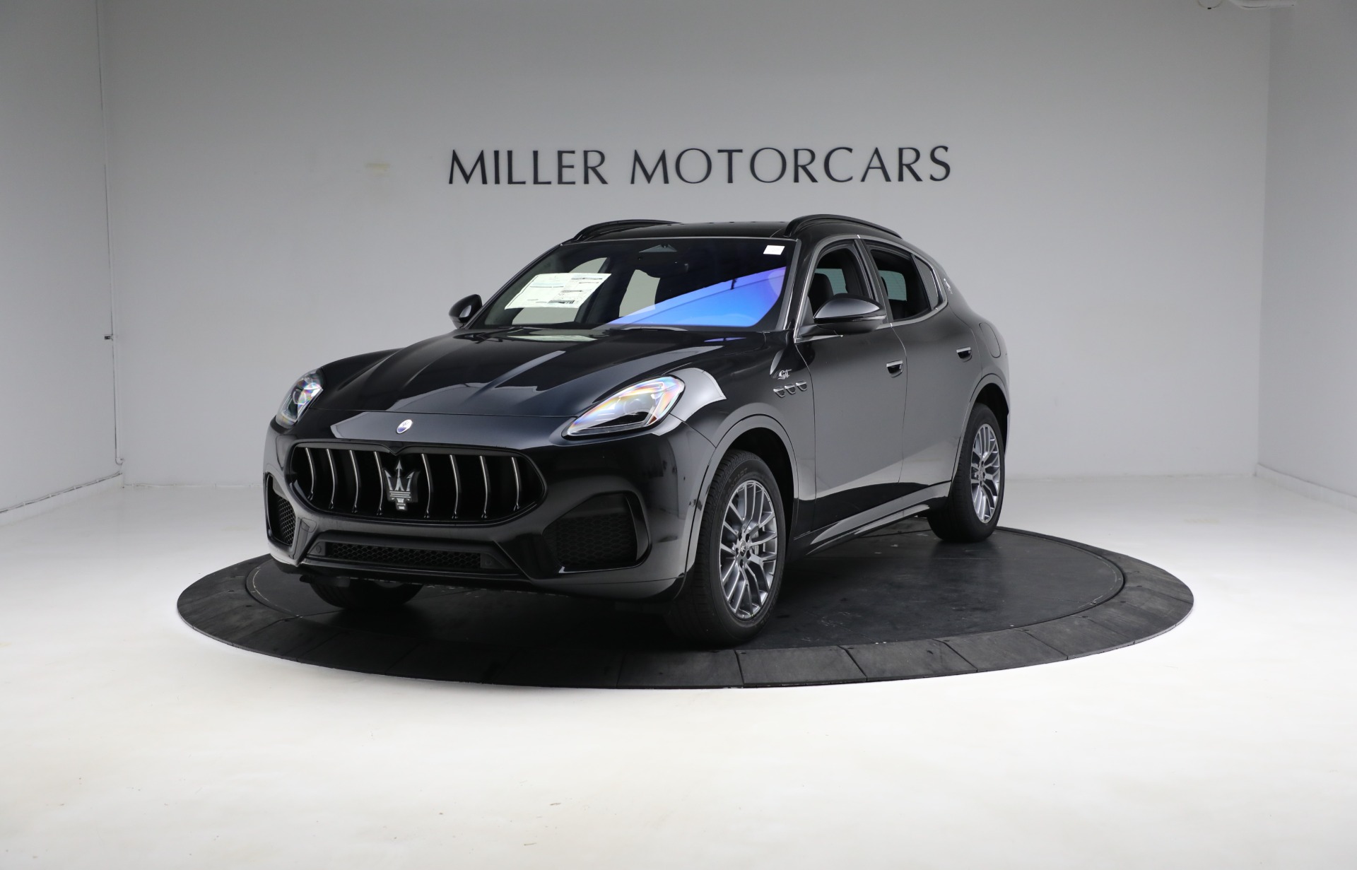New 2023 Maserati Grecale GT for sale $70,347 at Rolls-Royce Motor Cars Greenwich in Greenwich CT 06830 1
