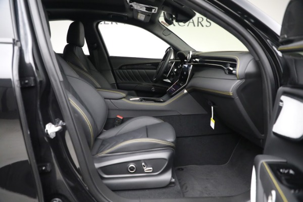 New 2023 Maserati Grecale Modena for sale $86,457 at Rolls-Royce Motor Cars Greenwich in Greenwich CT 06830 14