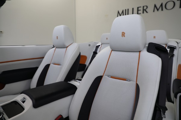 Used 2019 Rolls-Royce Dawn for sale $329,900 at Rolls-Royce Motor Cars Greenwich in Greenwich CT 06830 26