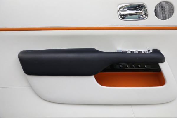 Used 2019 Rolls-Royce Dawn for sale $329,900 at Rolls-Royce Motor Cars Greenwich in Greenwich CT 06830 28