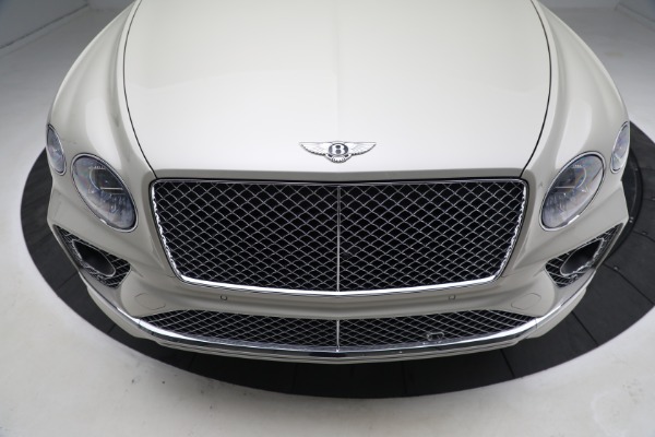 Used 2022 Bentley Bentayga V8 for sale $205,900 at Rolls-Royce Motor Cars Greenwich in Greenwich CT 06830 15
