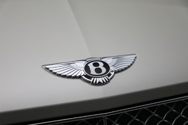Used 2022 Bentley Bentayga V8 for sale $205,900 at Rolls-Royce Motor Cars Greenwich in Greenwich CT 06830 16