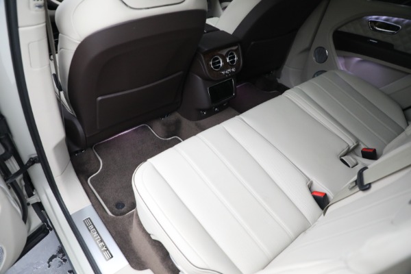 Used 2022 Bentley Bentayga V8 for sale $205,900 at Rolls-Royce Motor Cars Greenwich in Greenwich CT 06830 22